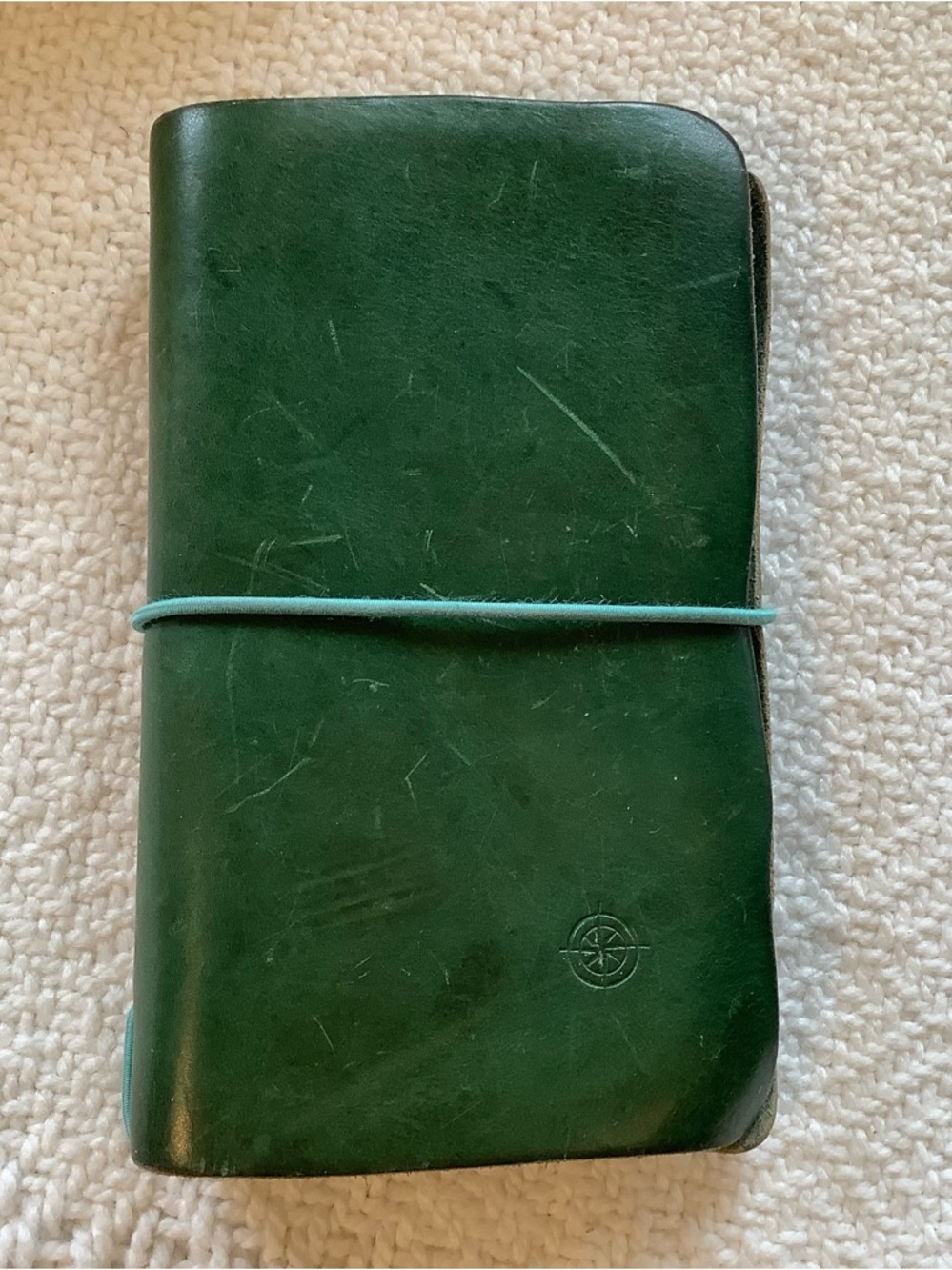 Old Trend Green Leather Nomad Wallet